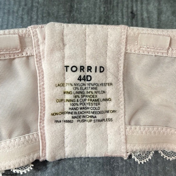 Torrid Bombshell Pink Lace Strapless Push-Up Bra [001] - Picture 12 of 12